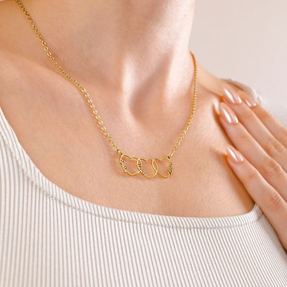 Collar personalizado con nombre y corazón